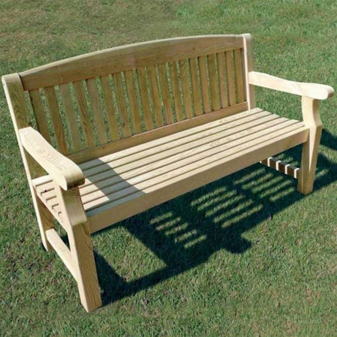 На Чернігівщині з головної новорічної ялинки зроблять міські лавки