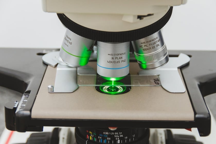 У медуніверситеті Франківська завершили монтаж унікального мікроскопа