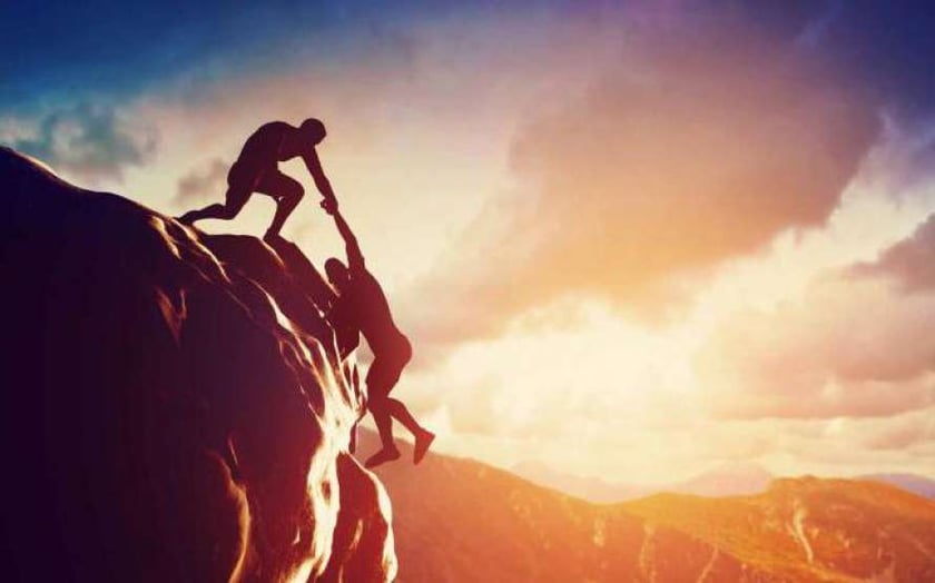 Уряд платитиме українцям за геройські вчинки