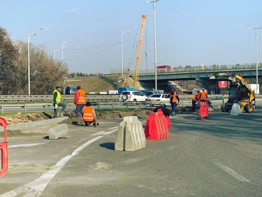 Як ремонтують транспортну розв’язку на Київщині (ФОТО)