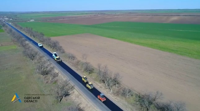 На Одещині ремонтують дорогу державного значення (ВІДЕО)