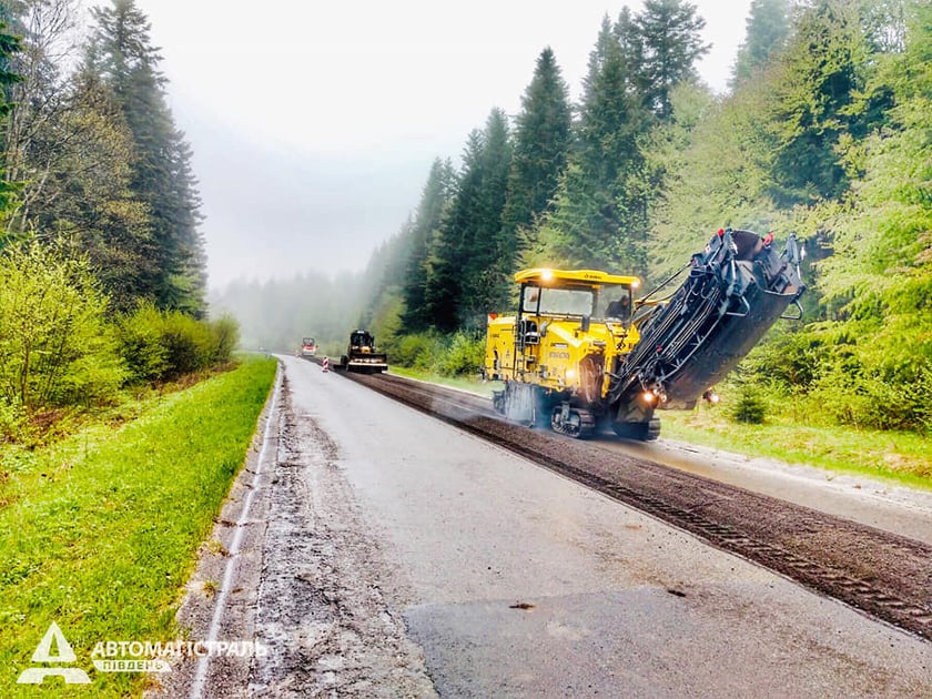 На Львівщині стартував ремонт дороги на виїзді з курортної Східниці