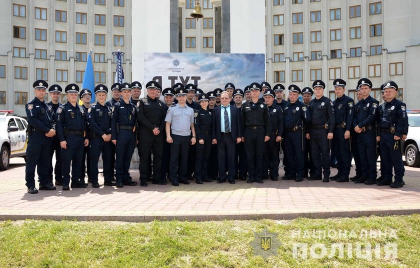 На Волині поліцейські офіцери громади отримали 25 авто