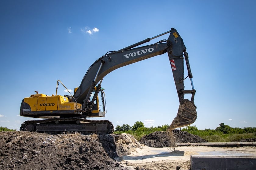 На Дніпропетровщині капітально ремонтують зруйнований міст (ФОТО)