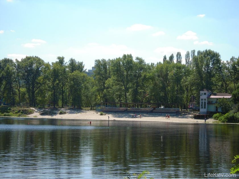 У Києві реконструюють вхід на Труханів острів