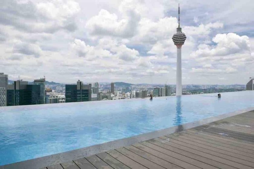 Одну з найвищих веж світу підсвітять кольорами прапора України