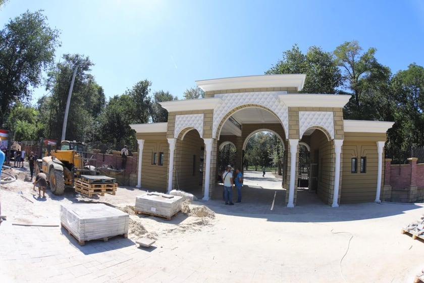 Меморіальний комплекс і новий вхід у зоопарк: як змінився Преображенський парк в Одесі (ФОТО)