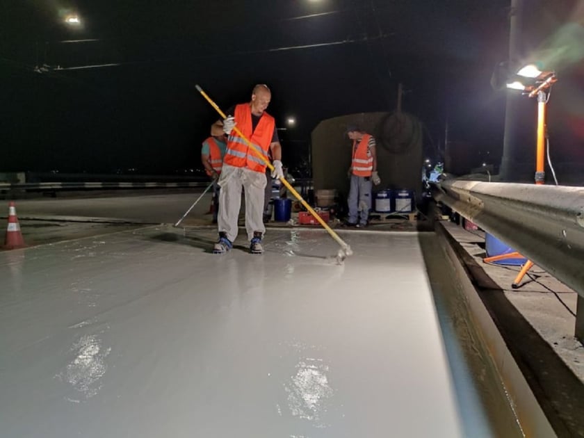 У Миколаєві на Інгульському мосту проводять роботи з гідроізоляціїї (ФОТО)