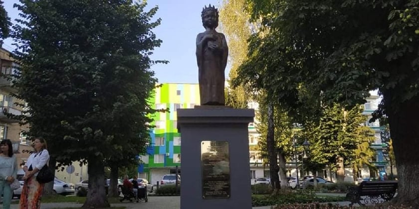 У Луцьку з’явився пам’ятник Анні Київській (ФОТО)