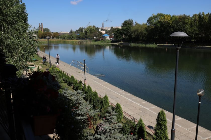 У Львові облаштують набережну та пляж Левандівського озера – проєкт