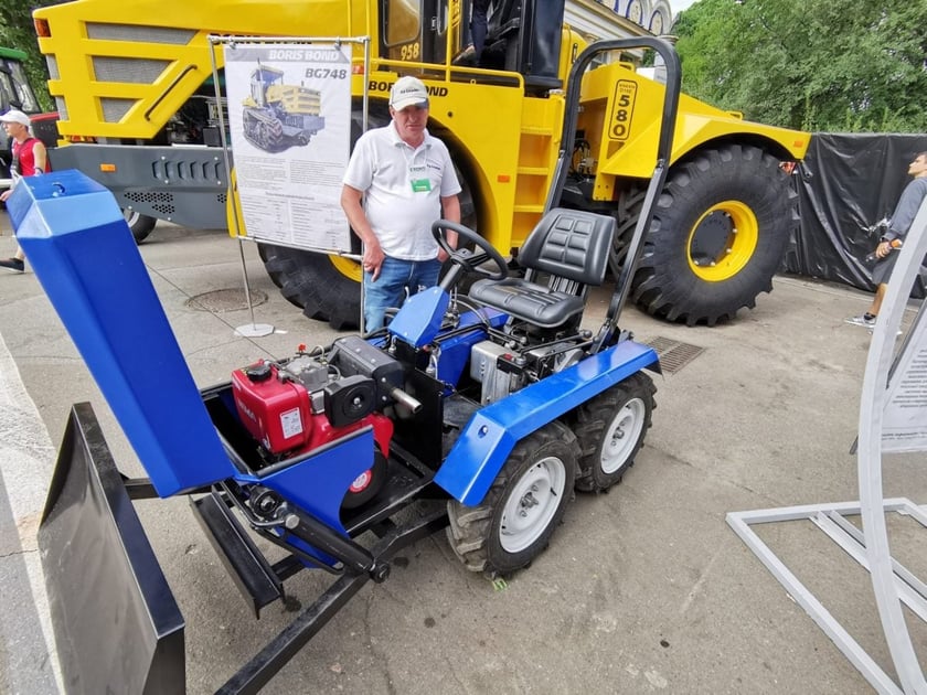 В Україні презентували унікальний мінітрактор з вражаючим ККД (ФОТО)