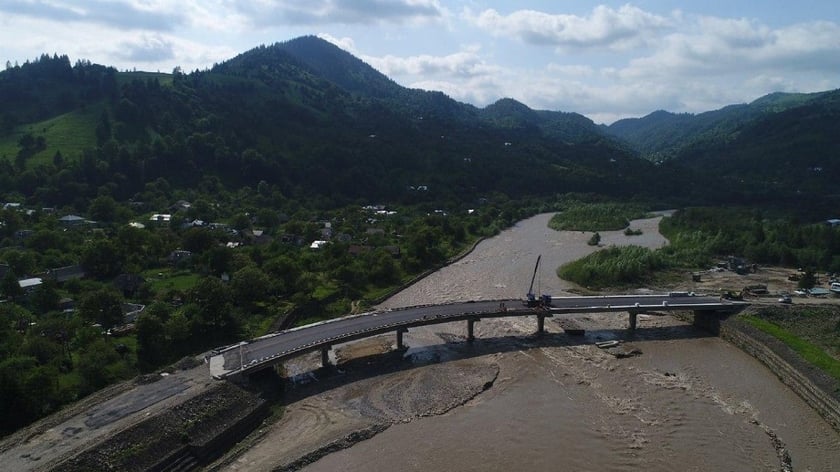 На Буковині відновили два мости через Черемош (ФОТО)
