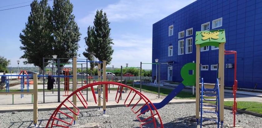 На Дніпропетровщині збудували новий корпус школи: як він виглядає (ФОТО)