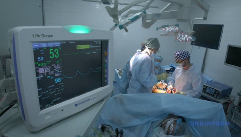 У Львові зробили операцію на серці без жодного розрізу