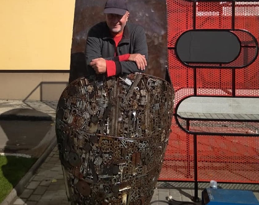 На Одещині встановили гігантський тапок з металобрухту (ФОТО)