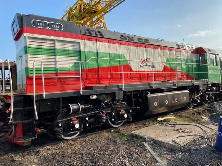 Нову ліврею отримали локомотиви Миколаївського заводу