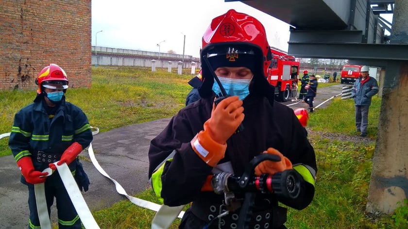 Як на Рівненській АЕС рятувальники гасили умовну пожежу (ФОТО)