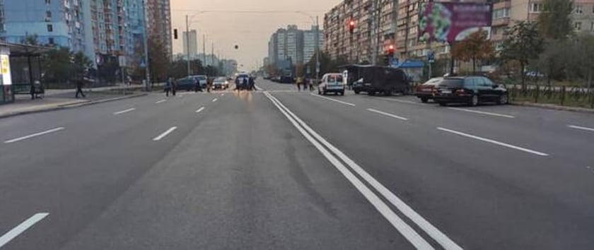 У Києві на Троєщині відремонтували вулицю (ФОТО)