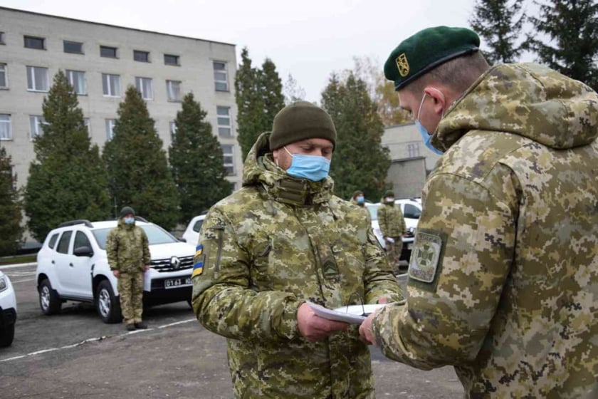 Львівські прикордонники отримали автомобілі спецпризначення (ФОТО)