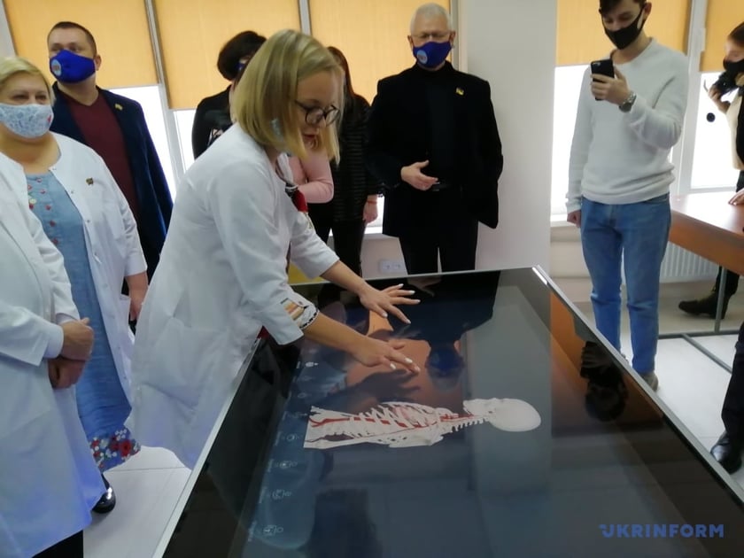 У Херсонському університеті інвестували 1 мільйон гривень у сучасну лабораторію