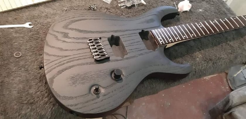 Створили першу бюджетну українську метал-гітару