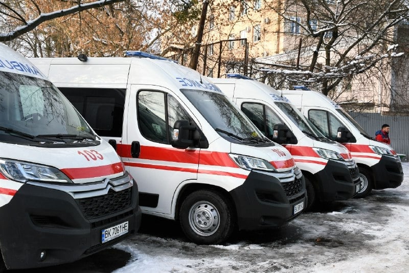 У райони Рівненщини відправили 10 нових «швидких»