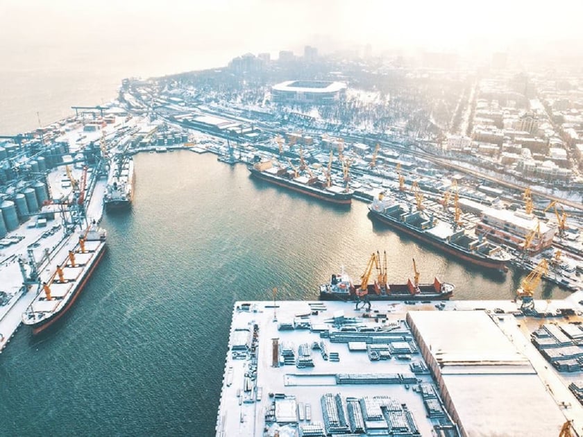 В Одеському порту одночасно обробляються п’ять балкерів (ФОТО)