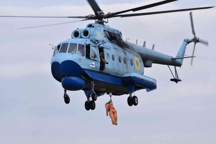 На Миколаївщині авіація відпрацювала евакуацію і десантування (ФОТО)