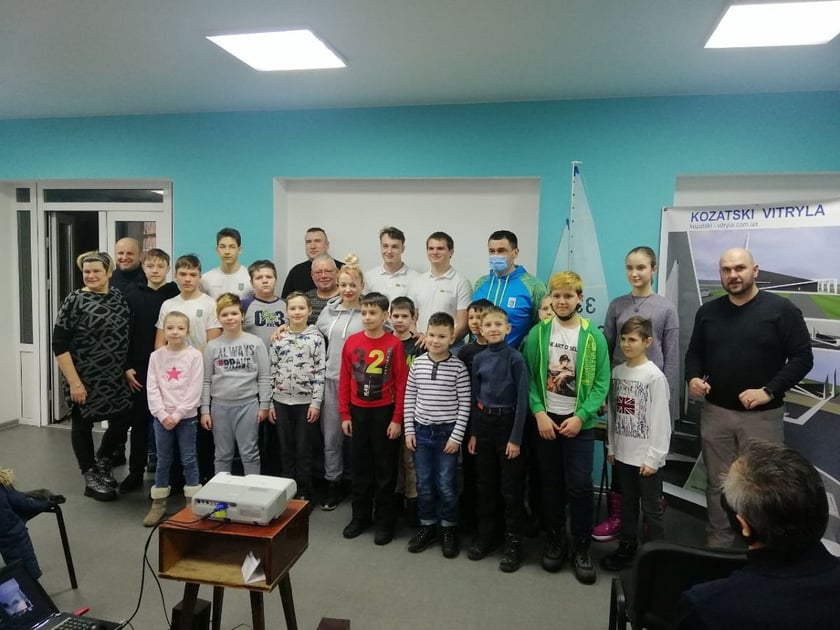 У Черкасах відкрили відділення вітрильного спорту для дітей