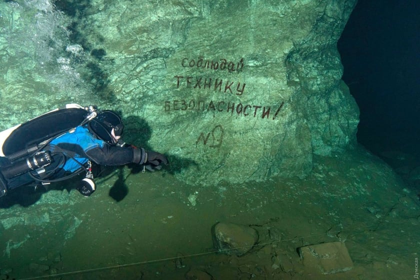 Дайвінг у шахті: на Донеччині відновили унікальний підводний маршрут