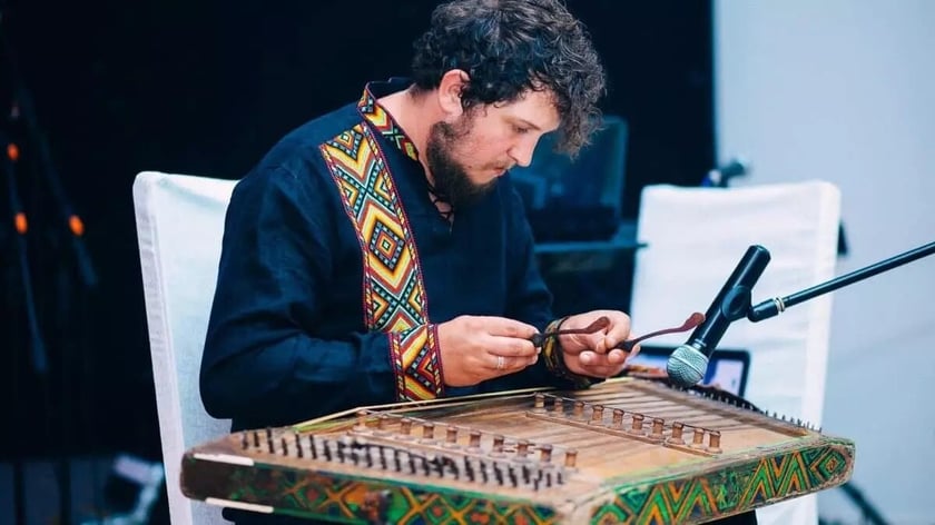 Фільм про українського музиканта, який грав під час Революції Гідності, вийшов онлайн