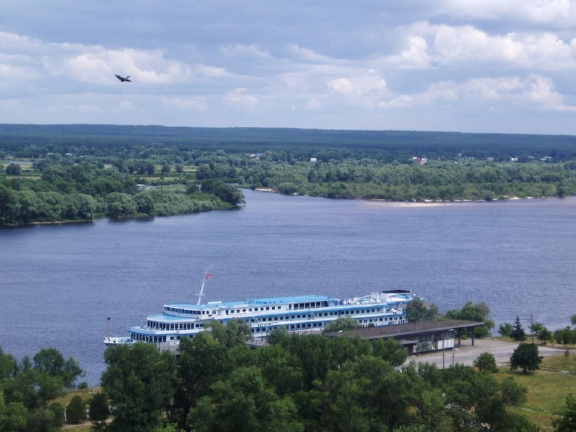 Вікенд мрії: вивчають запуск туристичних маршрутів Київ-Канів та Київ-Чорнобиль річкою