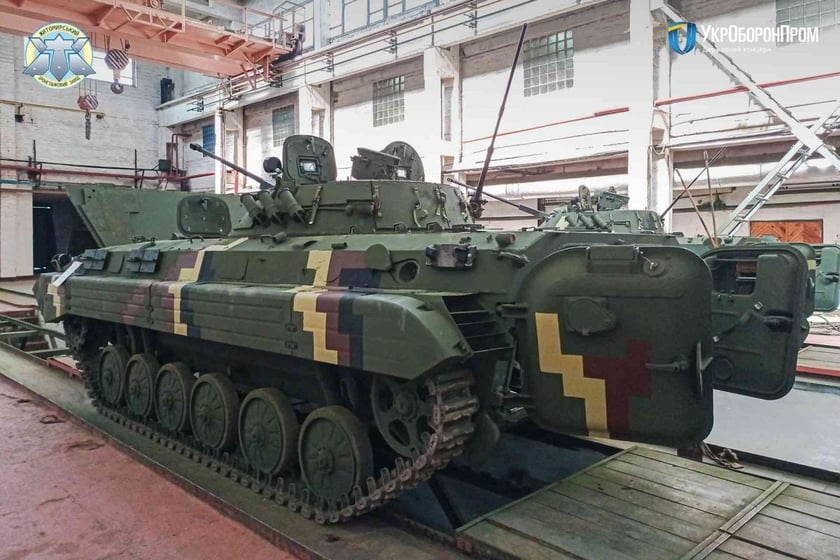 Житомирський завод відремонтував партію бойових машин піхоти для ЗСУ