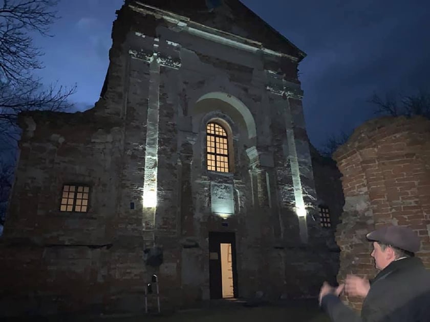 На Житомирщині підсвітили костел Антонія Падуанського XVIІI століття
