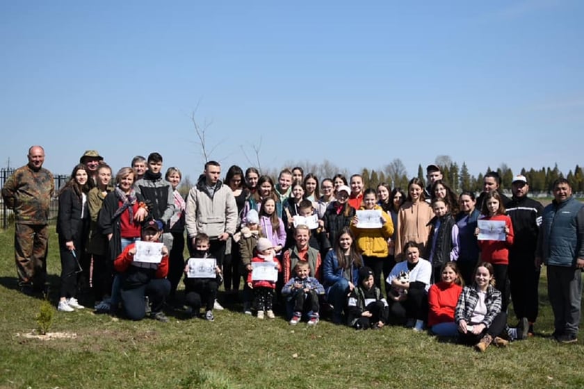 На Івано-Франківщині висадили зелену рекреаційну зону для відпочинку