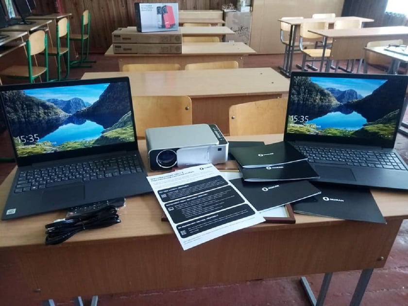 На Полтавщині школа виграла технологічні подарунки від проєкту «Прокачай школу»