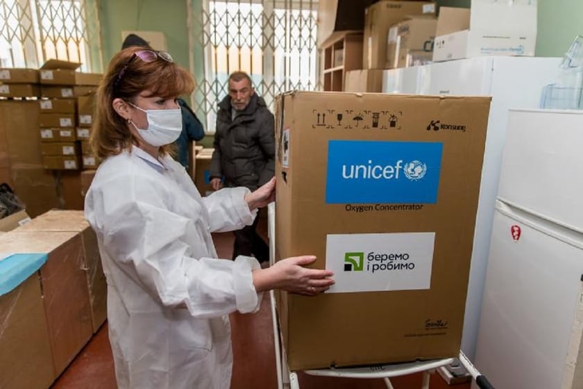 Фонд ЮНІСЕФ передав у лікарні кисневі концентратори