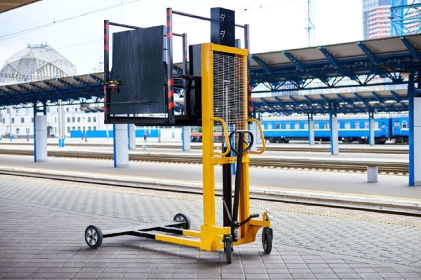 Укрзалізниця придбала 84 підіймальні платформи для потреб маломобільних пасажирів