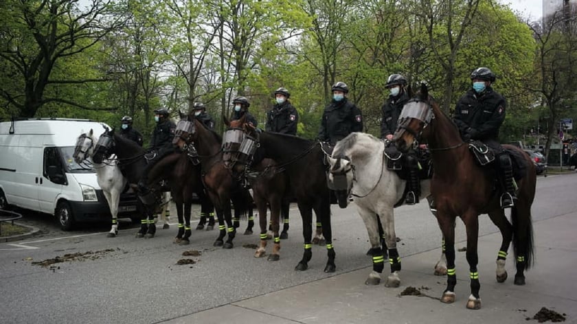 Українська фабрика «ТК-Стиль» пошиє 10 тис. курток для кінної поліції Німеччини