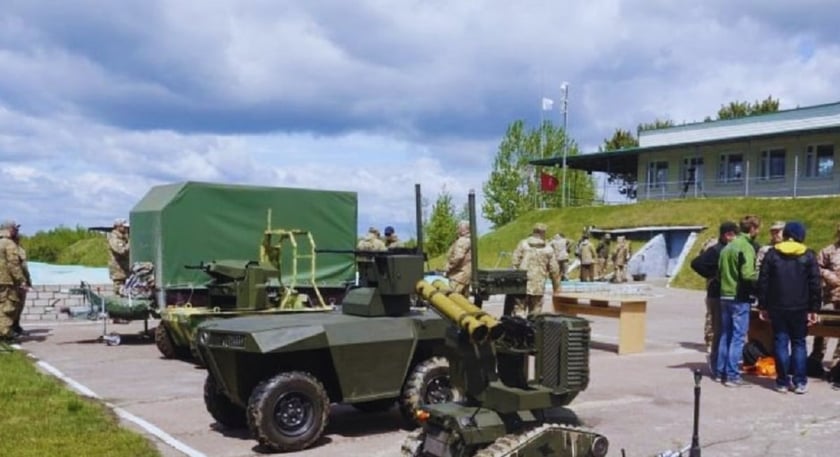 В Україні випробовують бойового робота-розвідника