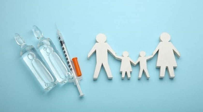 Uber і сервіс helsi.me запустили соціальну ініціативу #ЇдьТаВакцинуйся