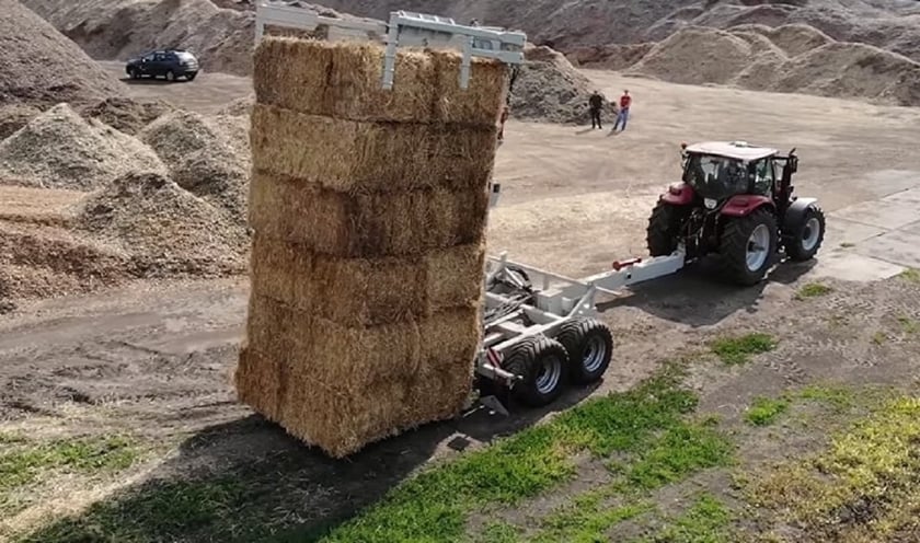 «Завод Кобзаренка» розробив самозавантажувальний тюковіз (ВІДЕО)