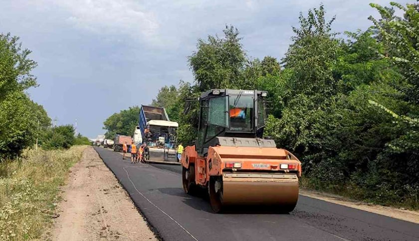 На Сумщині почався ремонт дороги до туристичної локації з крейдяним плато