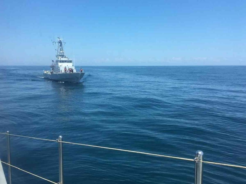 Український «Айленд» провів тренування біля узбережжя Грузії (ФОТО)