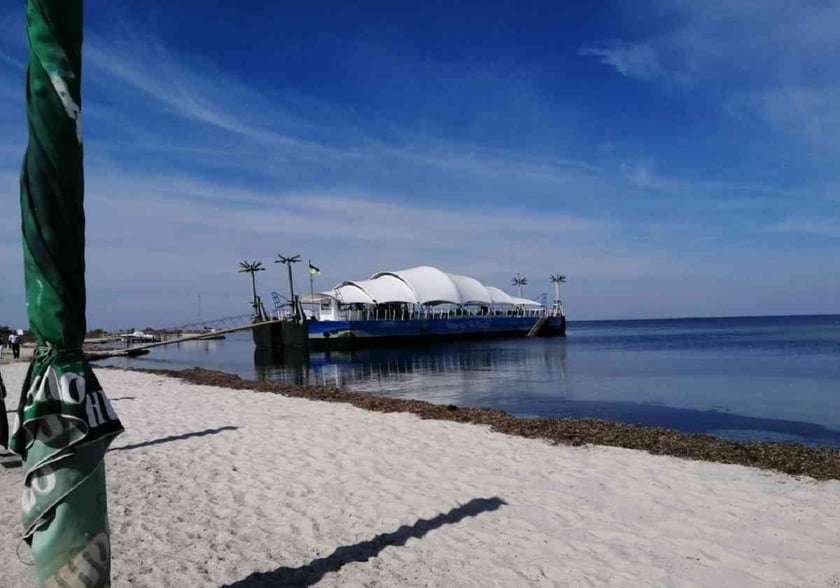 На Херсонщині презентували туристичний хаб на плаву (ФОТО)