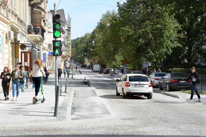 Капітально відремонтовану вулицю Пекарську у Львові відкрили для проїзду