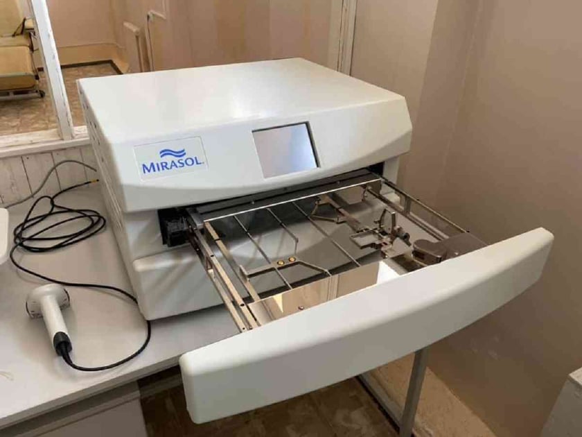 У Житомирському центрі крові запрацював апарат вірусінактивації людини