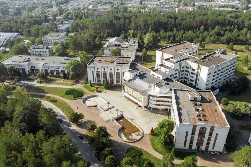 У Славутичі митці створюють ЗD-монументи у VR