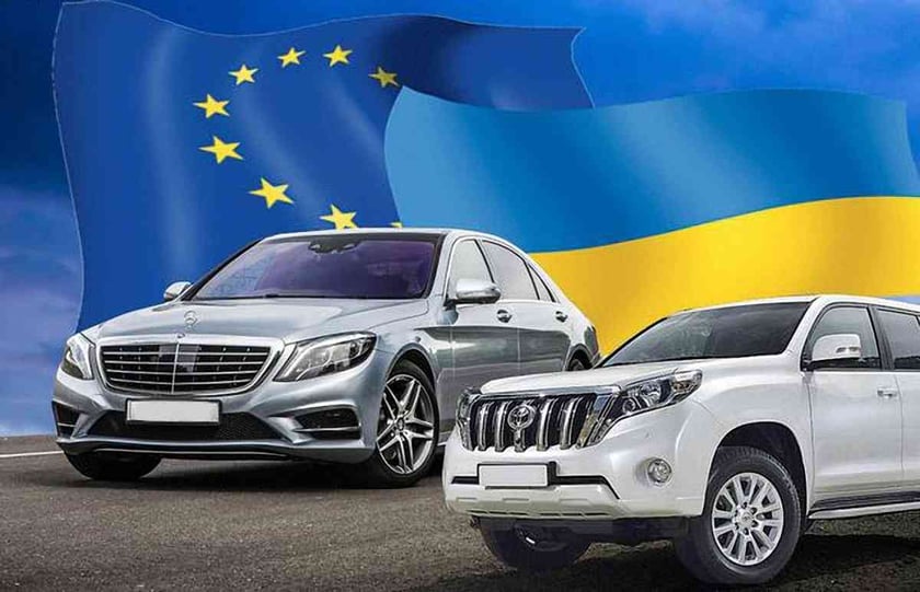 Українці зможуть розмитнити авто через «Дію»