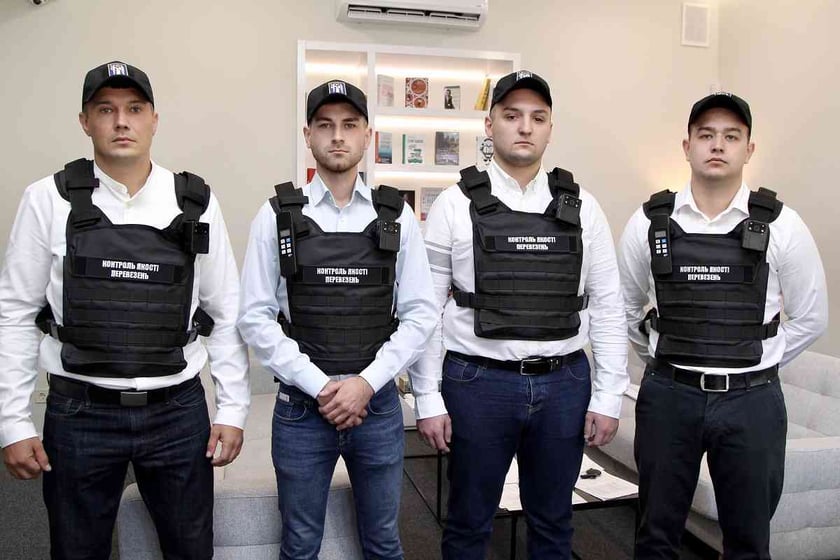 У Києві комунальні інспектори перевіряють чистоту і дотримання нових стандартів у маршрутках